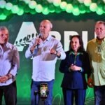 Arruda demonstra sua capacidade de mobilização política em encontro com ex-gestores e aliados