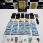 31ª DP prende dois irmãos por tráfico e apreende R$ 16 mil em dinheiro
