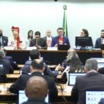 Comissão aprova fim da escala 6×1; texto vai ao plenário