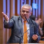 Distritais discordam de edital para regularização de imóveis comerciais em Vicente Pires